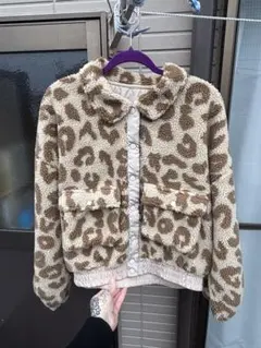 ヒョウ柄ボアジャケット