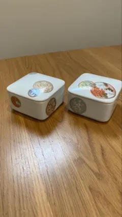 深川製磁　寿赤絵　ペア蓋物