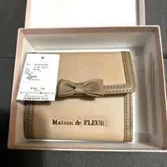 新品Maison de FLEURフレームリボンミニウォレット 初期不良