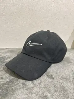 Nike 黒 キャップ スウッシュ刺繍