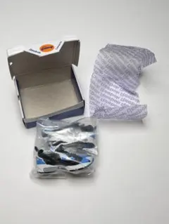 リーボック　インスタポンプフューリー ガチャ　ブルー　ミニチュア　カプセルトイ