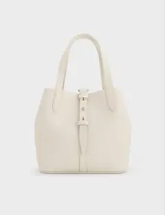 【最終値下げ】charles&keith ベリル　リサイクルレザーバケツバッグ