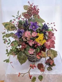 アートフラワー❁秋の花のアレンジメント❁染花布花❁希少価値❁ハンドメイドのサムネイル