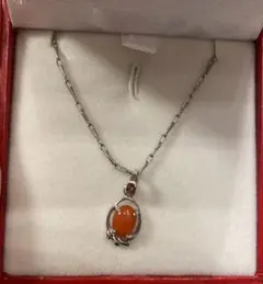 サンゴネックレス