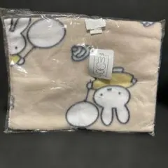ふわふわキャラクター　ブランケット ミッフィー