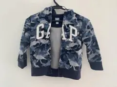 GAP 恐竜迷彩フード付きパーカー 4T 110 記名あり