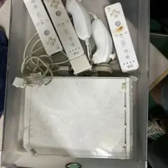 Wii本体 リモコン4個 ヌンチャク2個セット