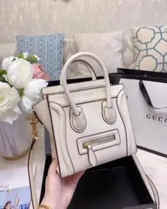 セリーヌ ショルダーバッグ