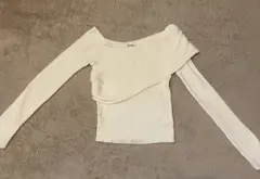 オフショルダー ニット