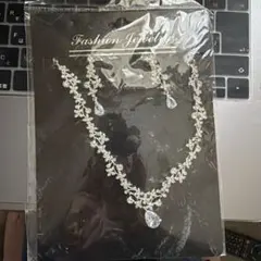 ♦︎新品　結婚式　キュービックジルコニア　高品質2点セット ネックレスイヤリング