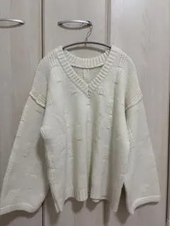 kastane アイボリー Vネック ニット 長袖