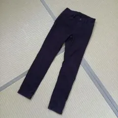 ユニクロ　キッズ　黒スリムフィットパンツ140