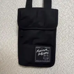 未使用品✨️ Maison Kitsune スマホポーチ ショルダーバッグ 黒のサムネイル