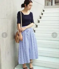 美品 IENA イエナ BLUEストライプボリュームスカート Mのサムネイル
