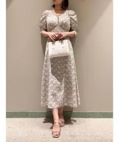 完売品】SNIDEL 25SS マルチプリントパフスリーブワンピース 花柄 襟