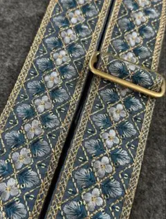 インド刺繍リボンギターストラップ ハンドメイド - メルカリ