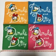 ドナルド・ダックとデイジー、ミッキーマウス　ハンカチ3枚セット