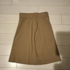 【最終処分】miu miu スカート サイズ40 ベージュ※5/10までのサムネイル