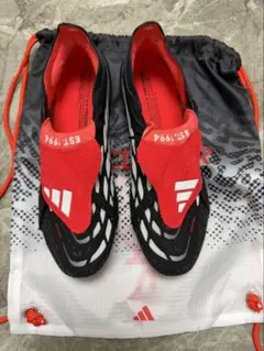 adidas Predator サッカーシューズ・スパイク ブラック/レッド