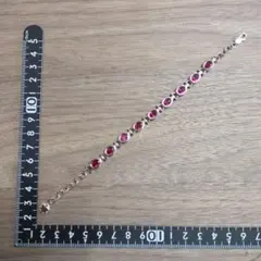 ストーン付き シルバーブレスレット 人工ルビー？