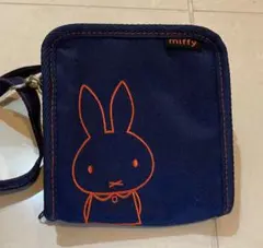 【美品、未使用miffy ミッフィー ポーチ型 財布 ショルダー 肩掛け