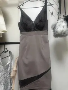 タイトフィットレースドレス グレー