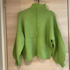グリーンセーター