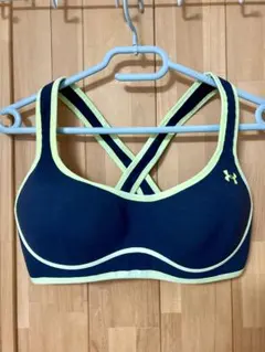 Under Armour 70C スポーツブラ