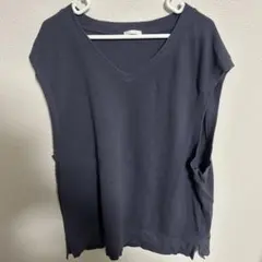 【GU】Vネックノースリーブベスト