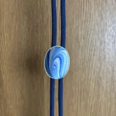 ループタイ 青マーブル模様