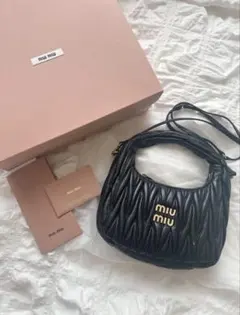 Miu Miu 5BC125 マテラッセ ショルダーバッグ ブラック