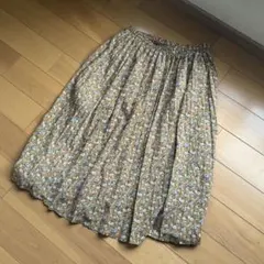 GU プリントプリーツスカート