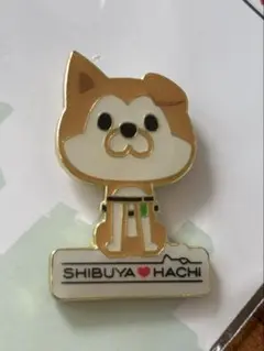 渋谷 忠犬ハチ公像 「SHIBUYA♡HACHI」 ピンバッジのサムネイル