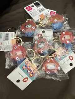 サンリオ　ミャクミャク　クリアカラーキーホルダー　６種セット（※ポチャッコ以外）