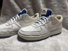 NIKE AIR FORCE 1 UNINTERRUPTEDのサムネイル