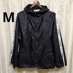 フード付きナイロンジャケット 黒