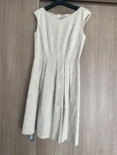 ナチュラルビューティー　ノースリーブ ひざ丈ワンピース 36 フォーマル