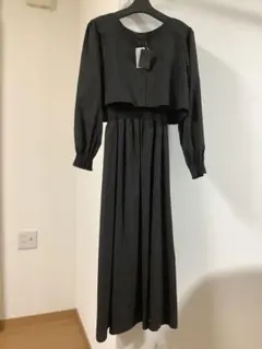 スプレイ新品未使用ラベル付き黒 クロップドトップス フェイクレイヤードワンピース