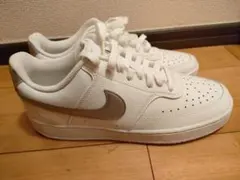 新品未使用　NIKE ナイキ　コートビジョン スニーカ白 ホワイト 26cm　靴