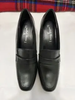 Romeo Valentino ブラックパンプス モーダ24cm EEEのサムネイル
