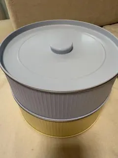 IKEA 蓋付き 缶のサムネイル