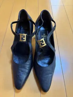 FENDI パンプス ブラックのサムネイル