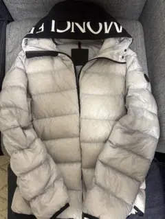 MONCLER モンクレール ライトダウンジャケット 2 美品 QRラバーロゴのサムネイル