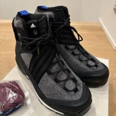 定価35,000円【新品未使用品】Adidasブーツ