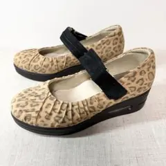 極美品★BeauFort コンフォート パンプス ストラップ レオパード 幅広のサムネイル