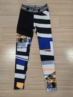 Reebok 幾何学模様 スパッツ