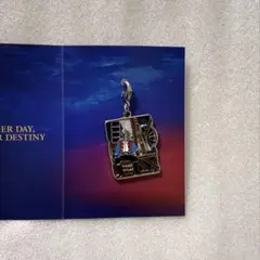 (未開封) レ・ミゼラブル ステッカー/キーホルダー/ポーチ 3点セット 新品未開封]レ・ミゼラブル レミゼ 日本限定ポーチと