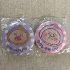 こびとづかん ファンシー刺繍缶バッジ カクレモモジリ ガチャ　アマクリソツ