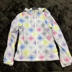 スポーツ、フード付きウィンドブレーカー