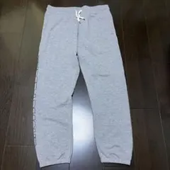 UNDER ARMOUR グレー スウェットパンツ
